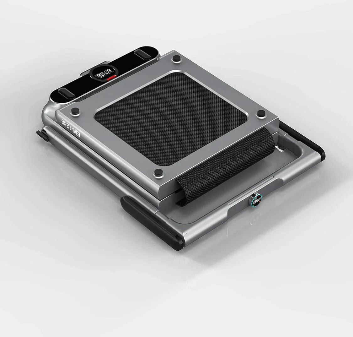 وسادة المشي القابلة للطي من بلاك بول - قوة المحرك 3.0 حصان تيار مستمر، نطاق سرعة الجري 1-12 كم، أقصى وزن للمستخدم 120 كجم