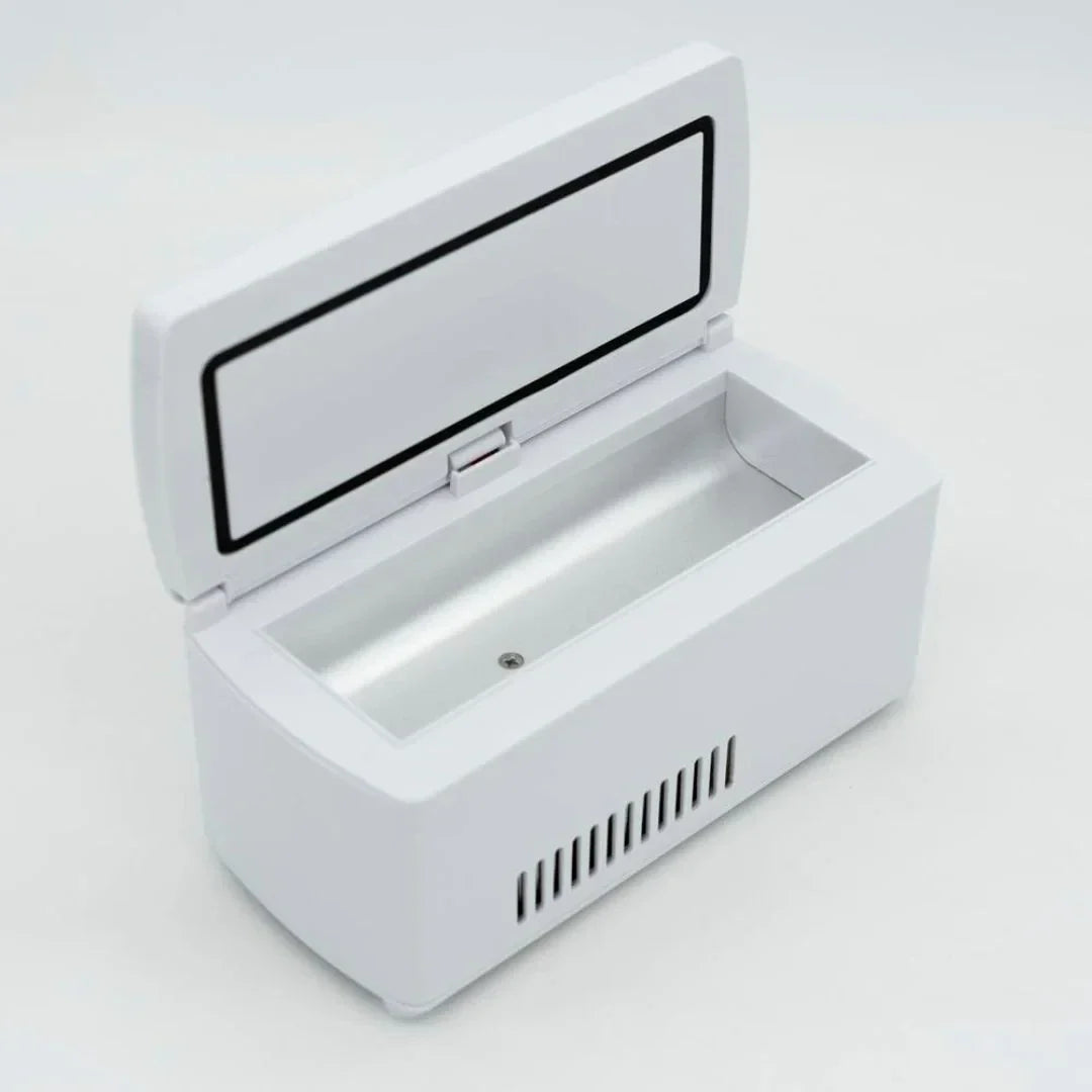 ثلاجة صغيرة قابلة لإعادة الشحن مزودة بالأنسولين