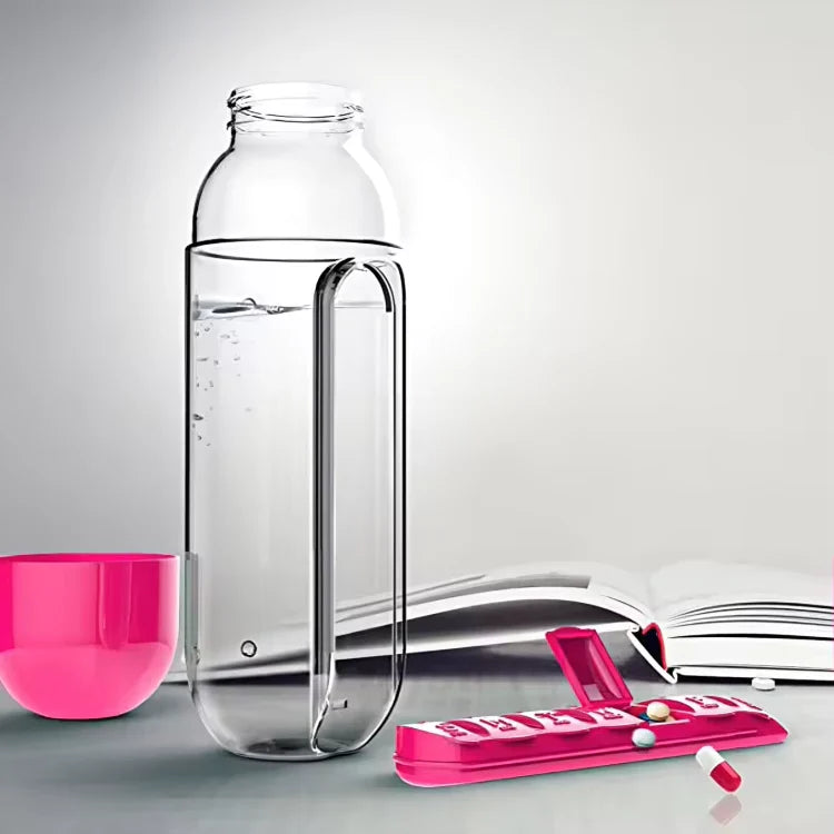 Organizer for pills and vitamins with a 600 ml water bottle