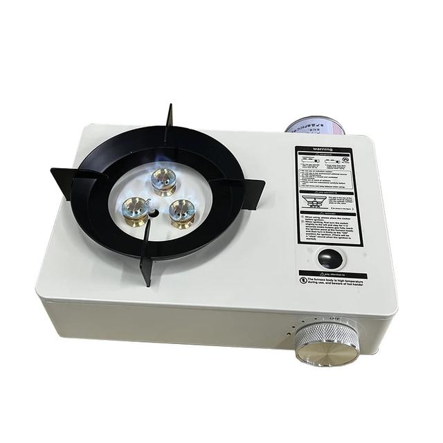 Portable gas stove with a strong flame and wind resistance, featuring even heat distribution and a bag for easy carrying