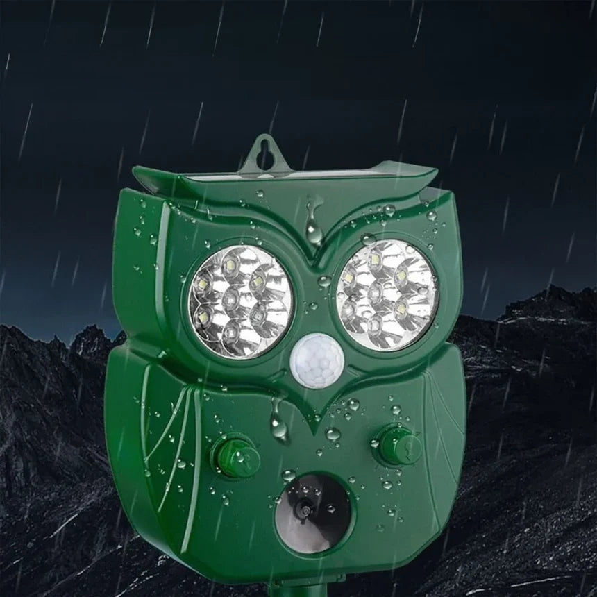 طارد الحيوانات بالموجات فوق الصوتية يعمل بالطاقة الشمسية